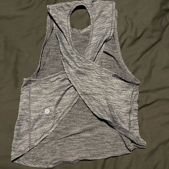 Lululemon  tank - Picture 2 of 2